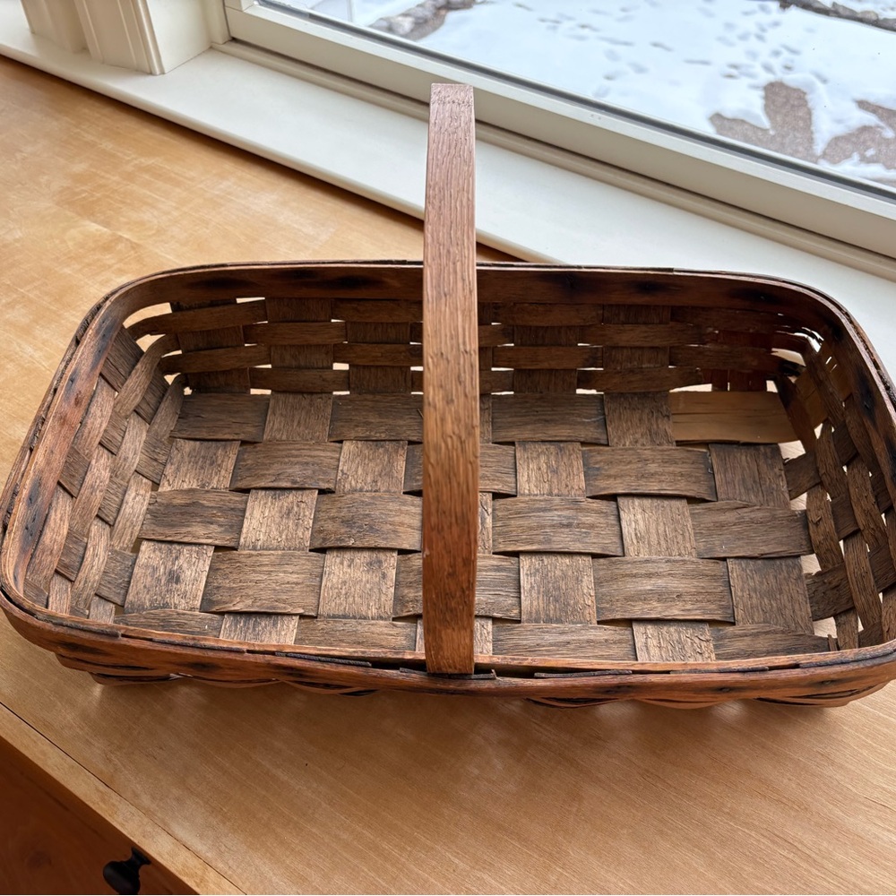 Beautiful Clean Rustic Brown Woven Basket Unique pet/smoke-free - Picture 4 of 16